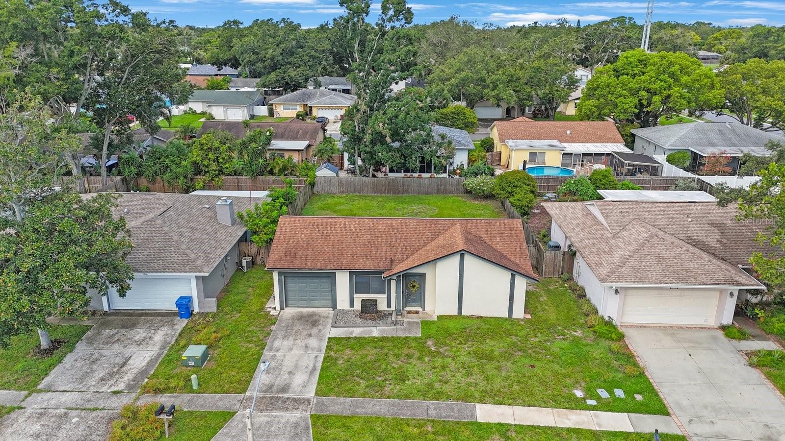 Listing photo id 26 for 1722 Groveleaf Avenue