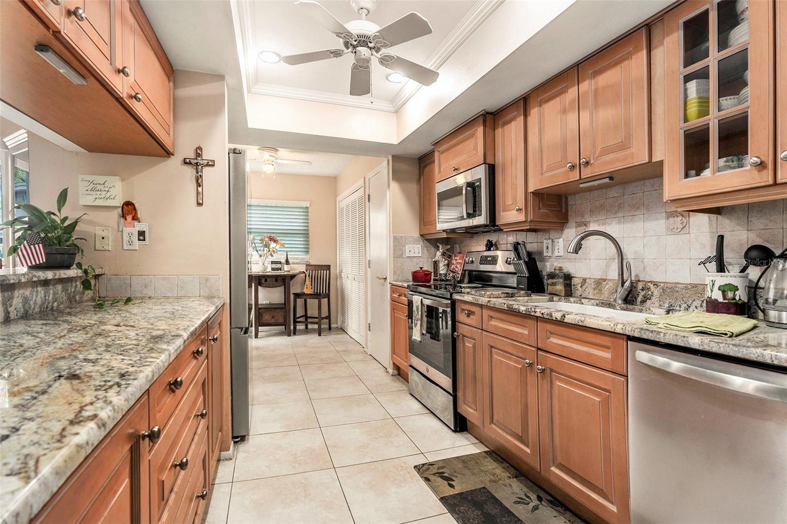Image 16 of 32 For 20 Iris Place