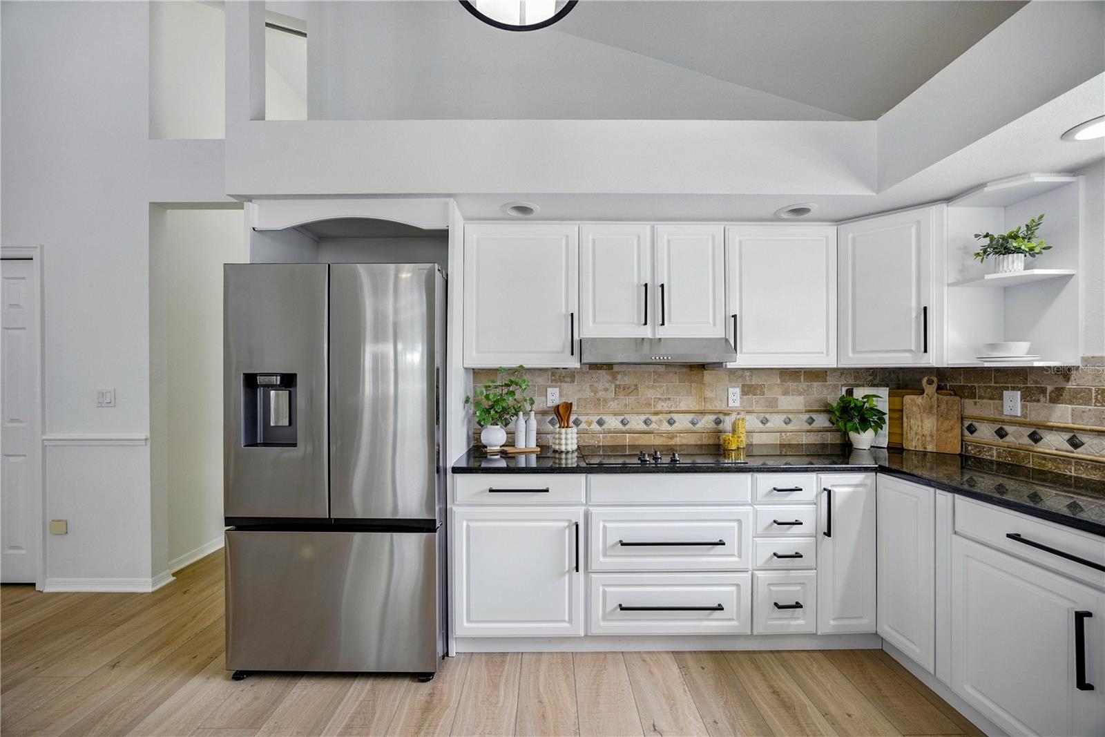 Listing photo id 11 for 17515 Edinburgh Drive