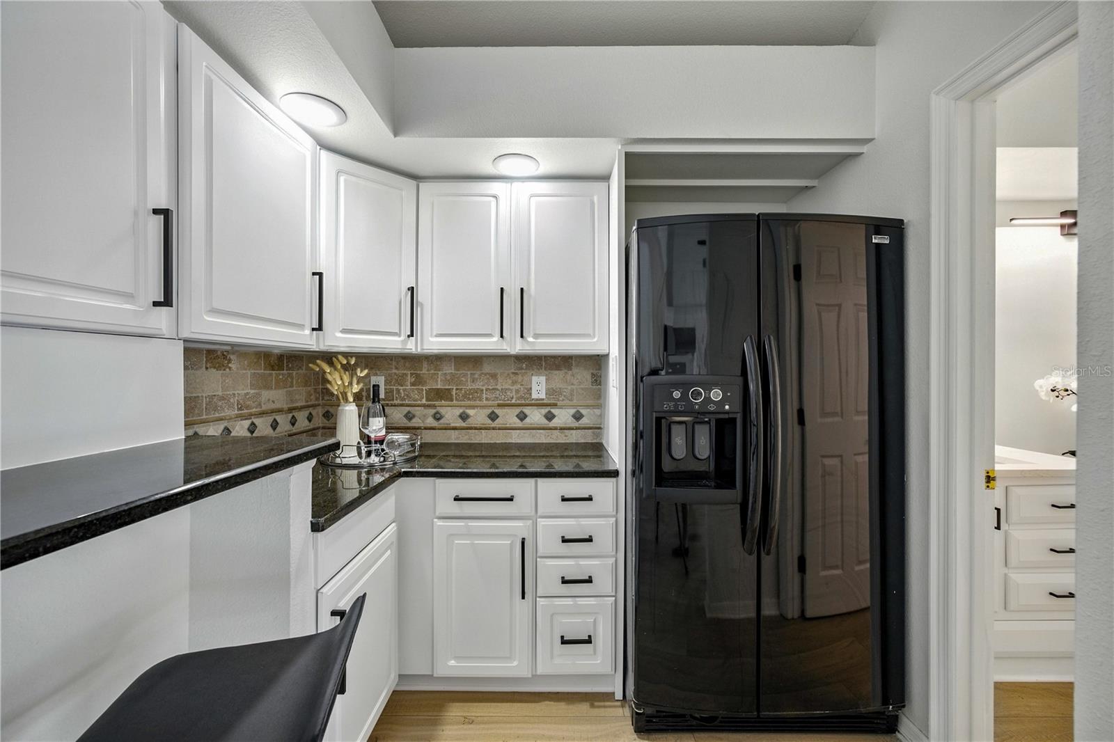 Listing photo id 18 for 17515 Edinburgh Drive