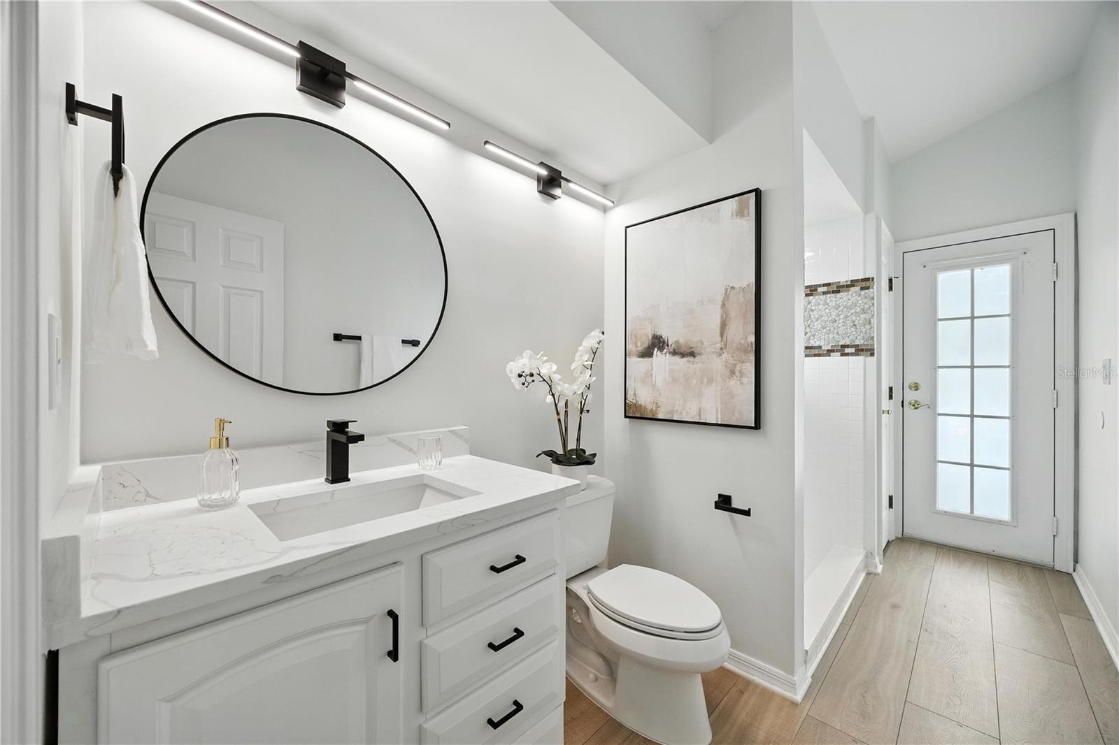 Listing photo id 19 for 17515 Edinburgh Drive