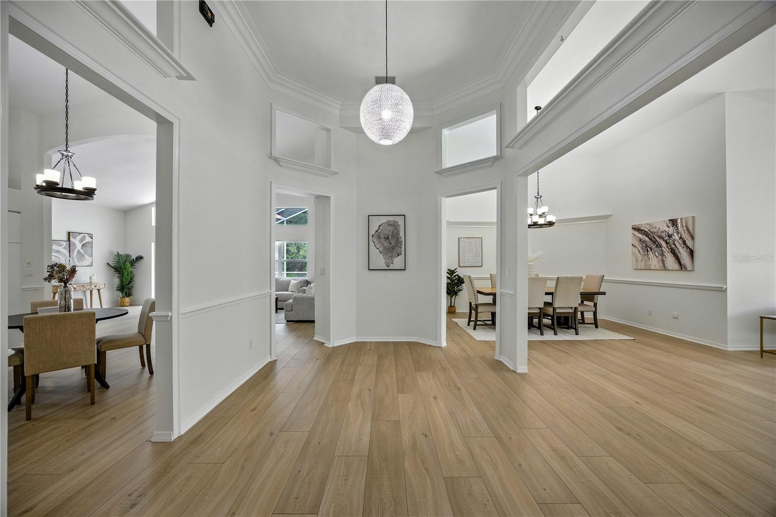 Listing photo id 1 for 17515 Edinburgh Drive