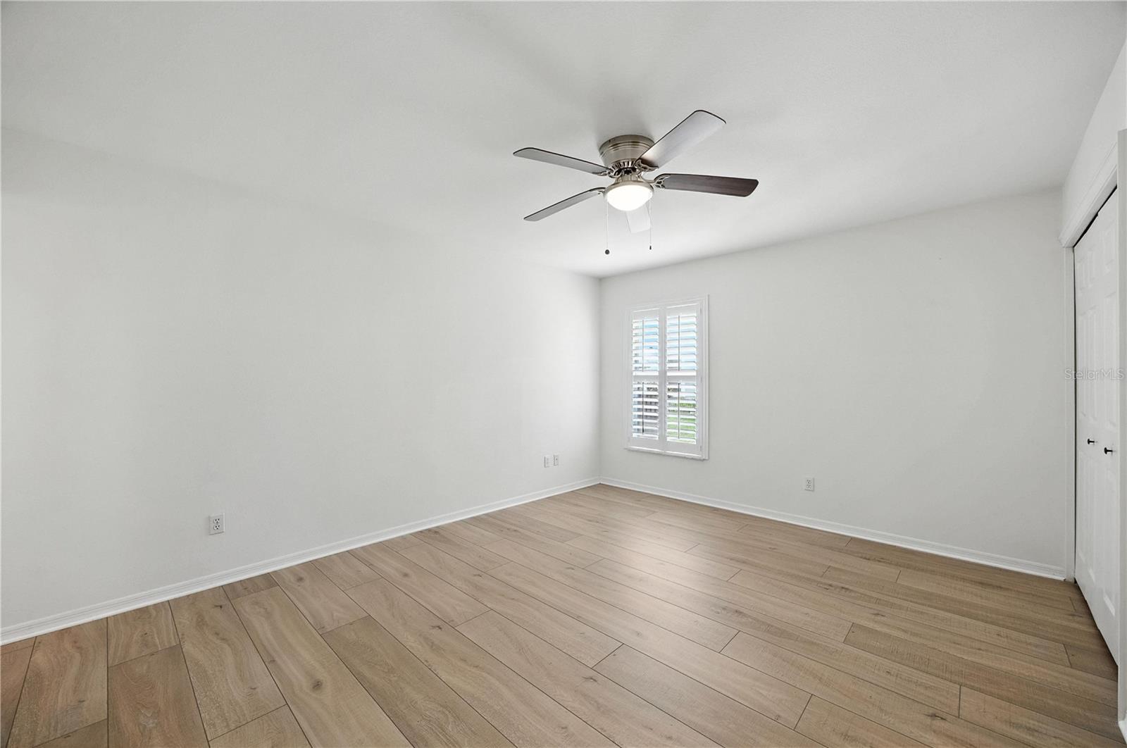 Listing photo id 39 for 17515 Edinburgh Drive