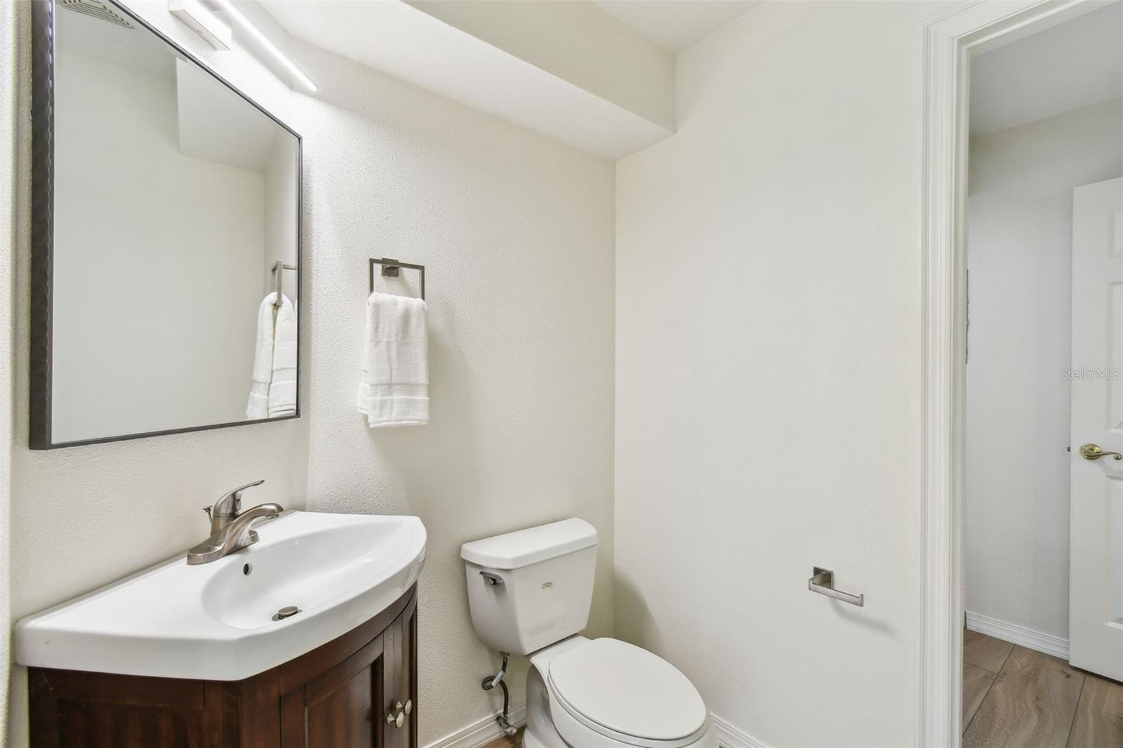 Listing photo id 51 for 17515 Edinburgh Drive