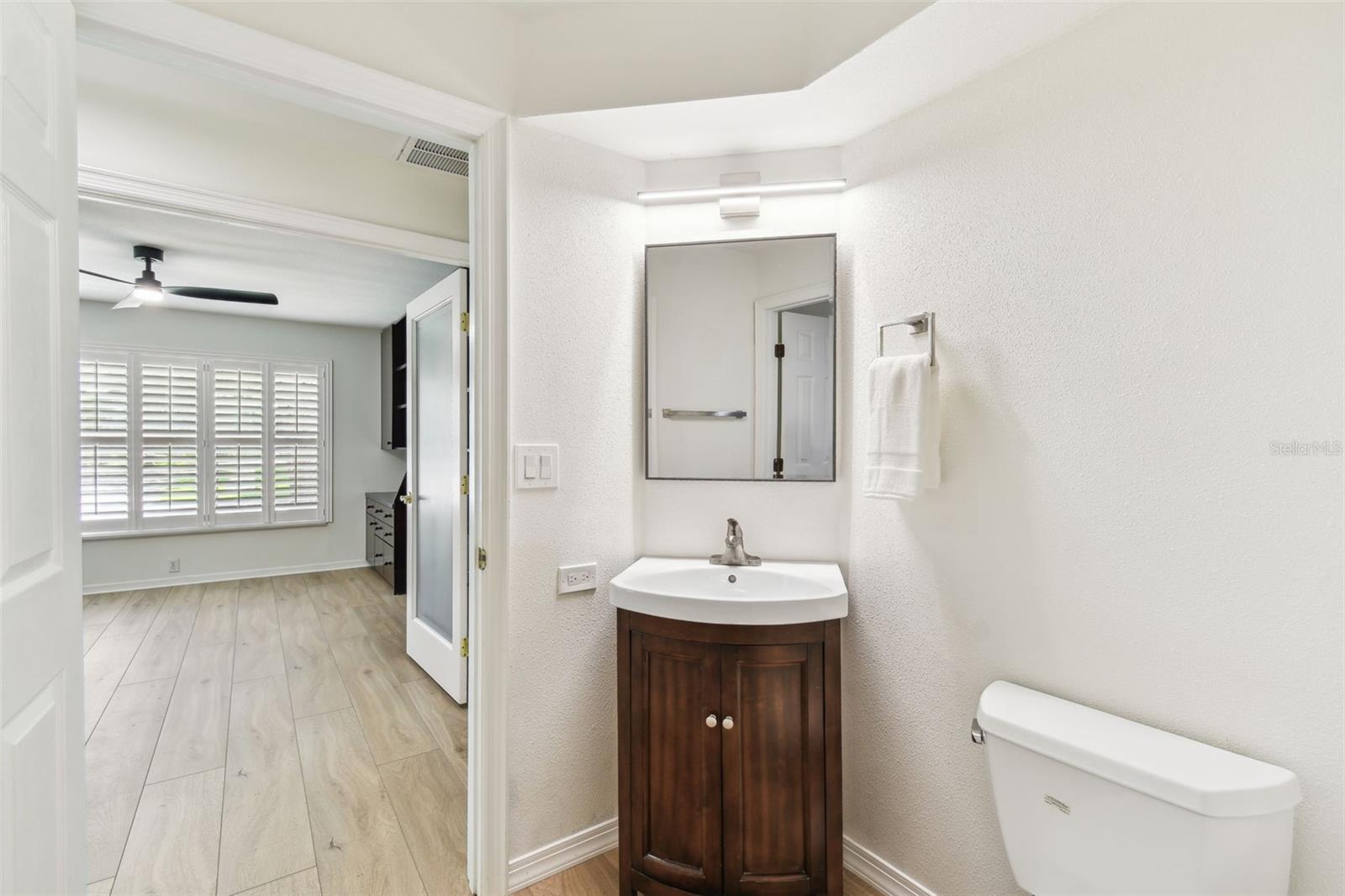 Listing photo id 52 for 17515 Edinburgh Drive