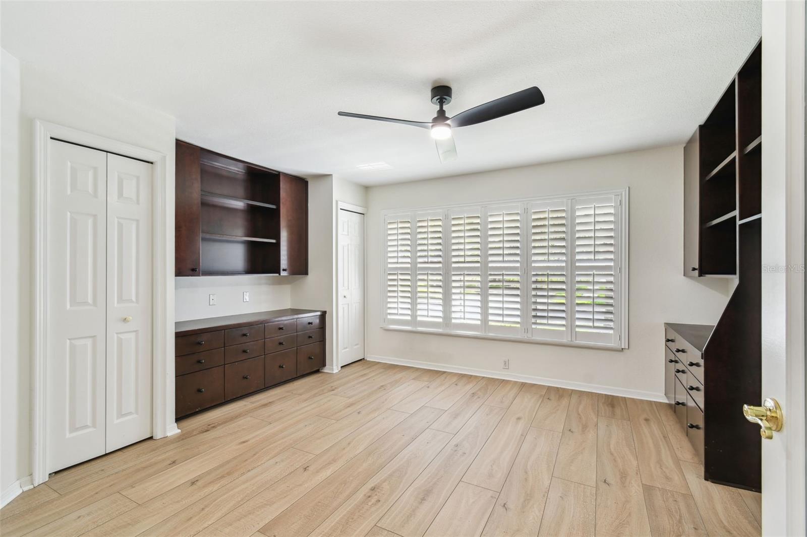 Listing photo id 54 for 17515 Edinburgh Drive