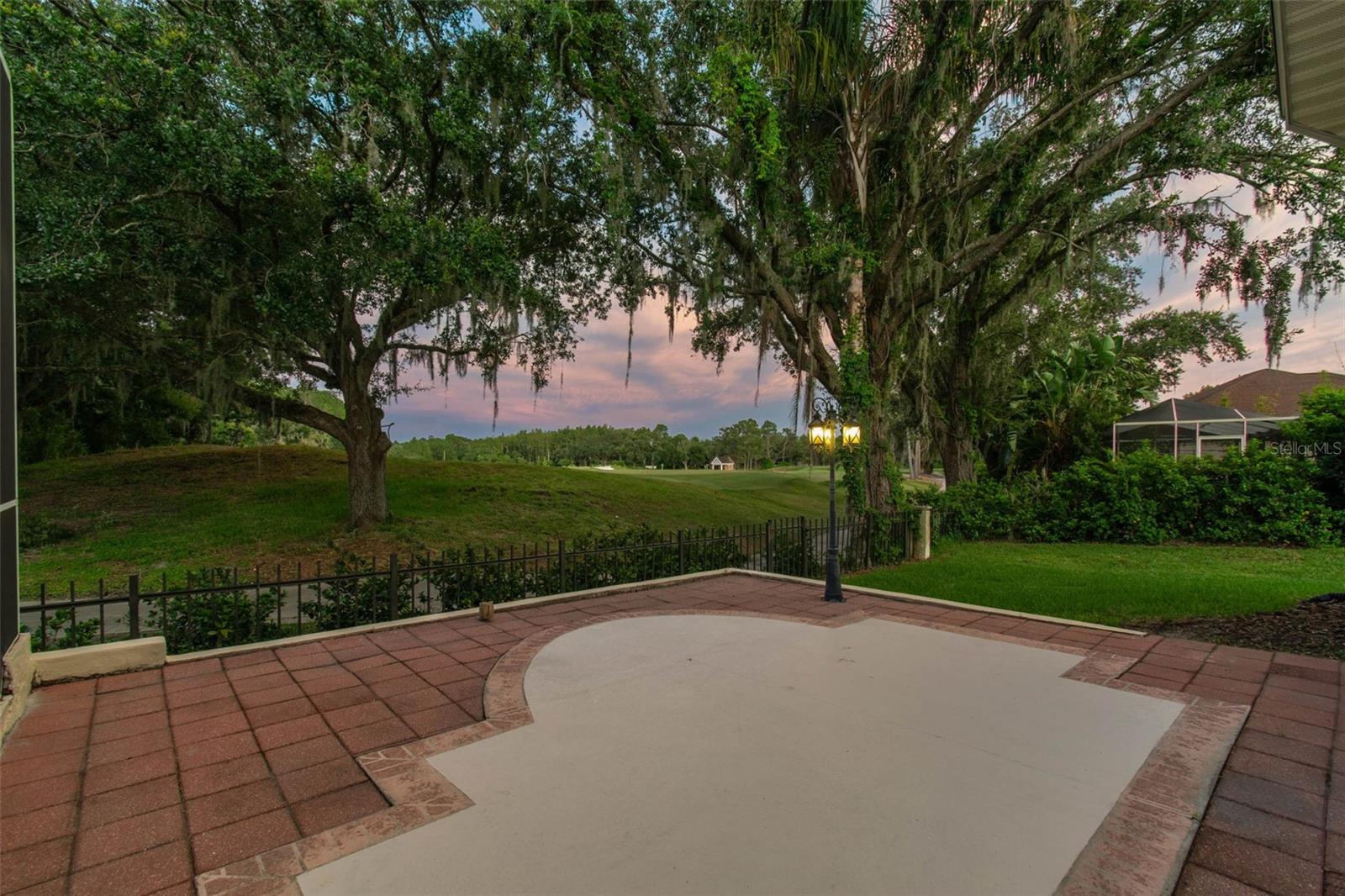 Listing photo id 62 for 17515 Edinburgh Drive