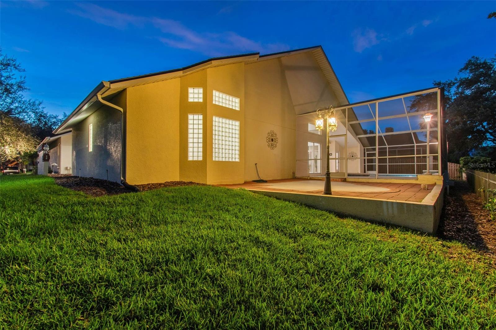 Listing photo id 71 for 17515 Edinburgh Drive