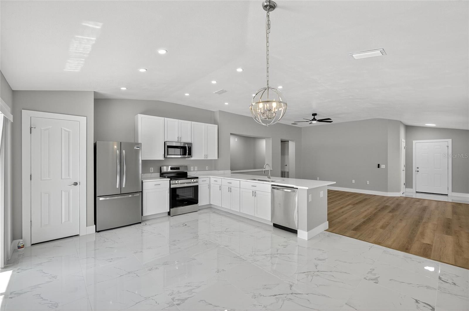 Image 10 of 53 For 10610 Boyette Creek Boulevard