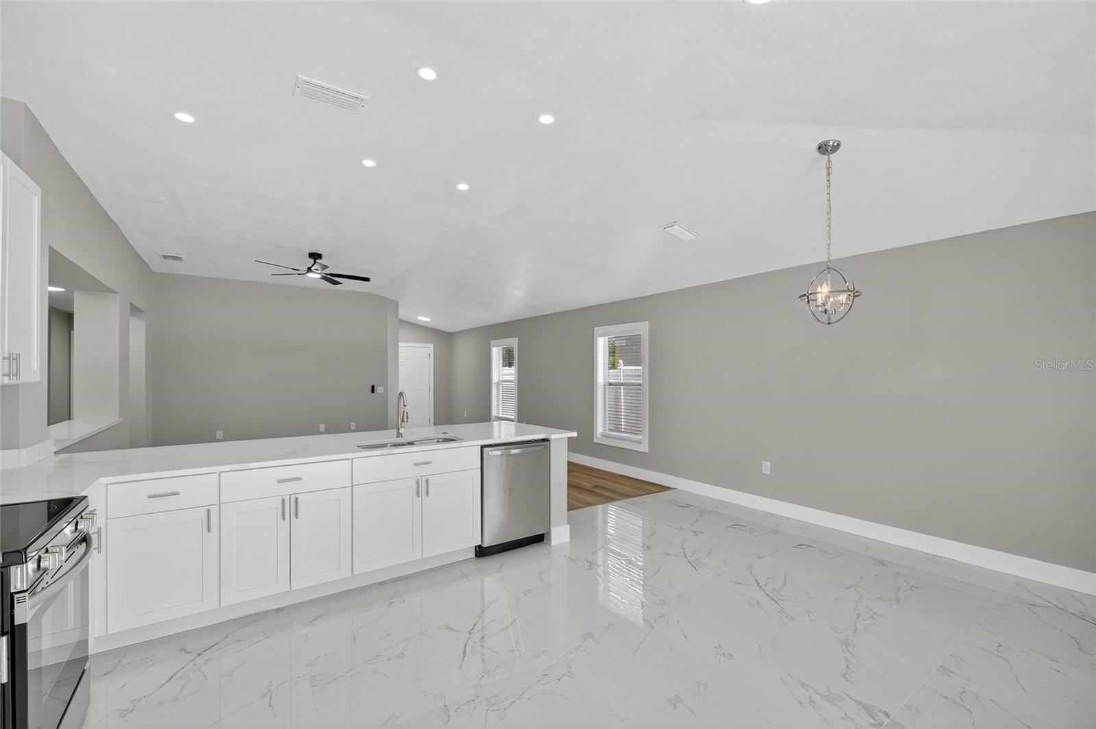 Image 12 of 53 For 10610 Boyette Creek Boulevard