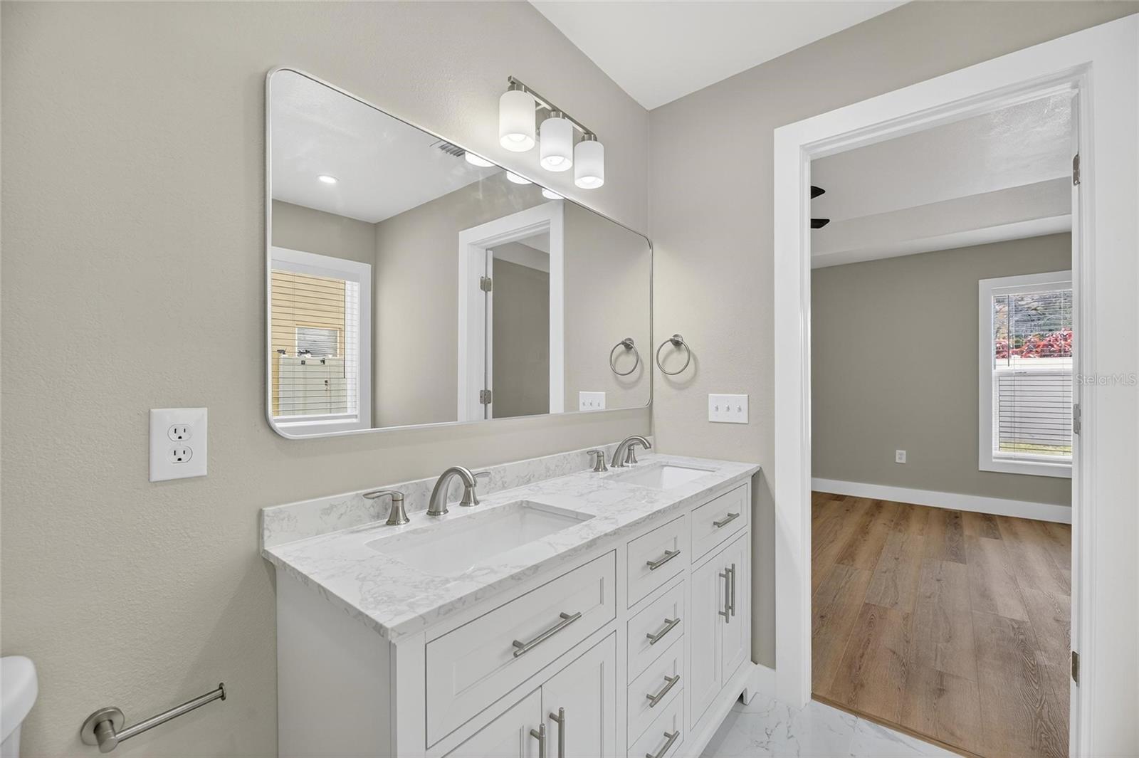 Image 27 of 53 For 10610 Boyette Creek Boulevard