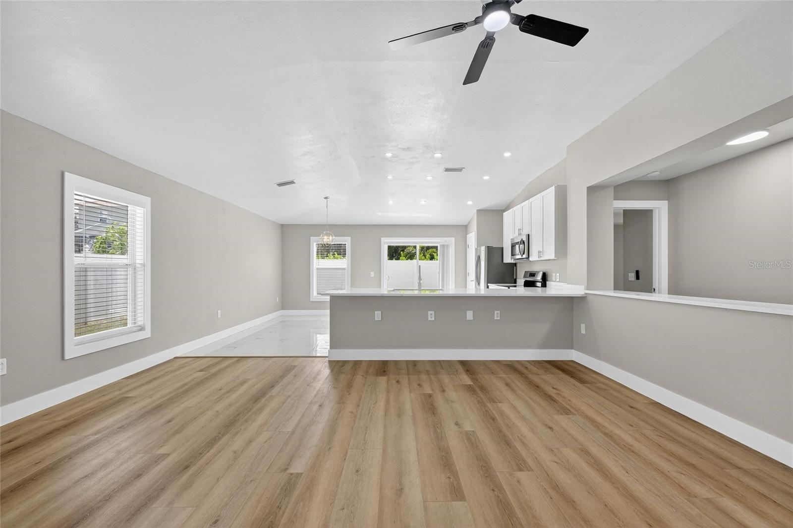 Image 4 of 53 For 10610 Boyette Creek Boulevard