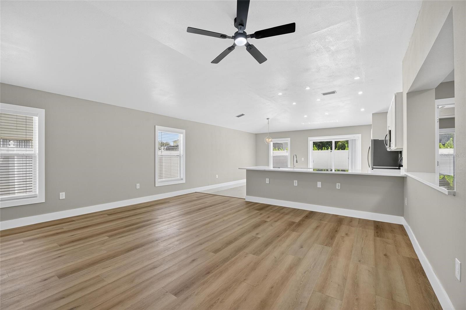 Image 5 of 53 For 10610 Boyette Creek Boulevard
