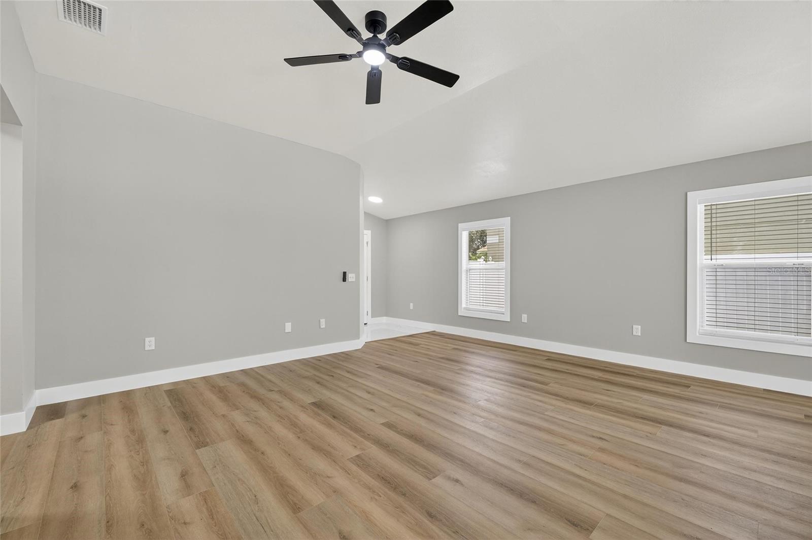 Image 6 of 53 For 10610 Boyette Creek Boulevard