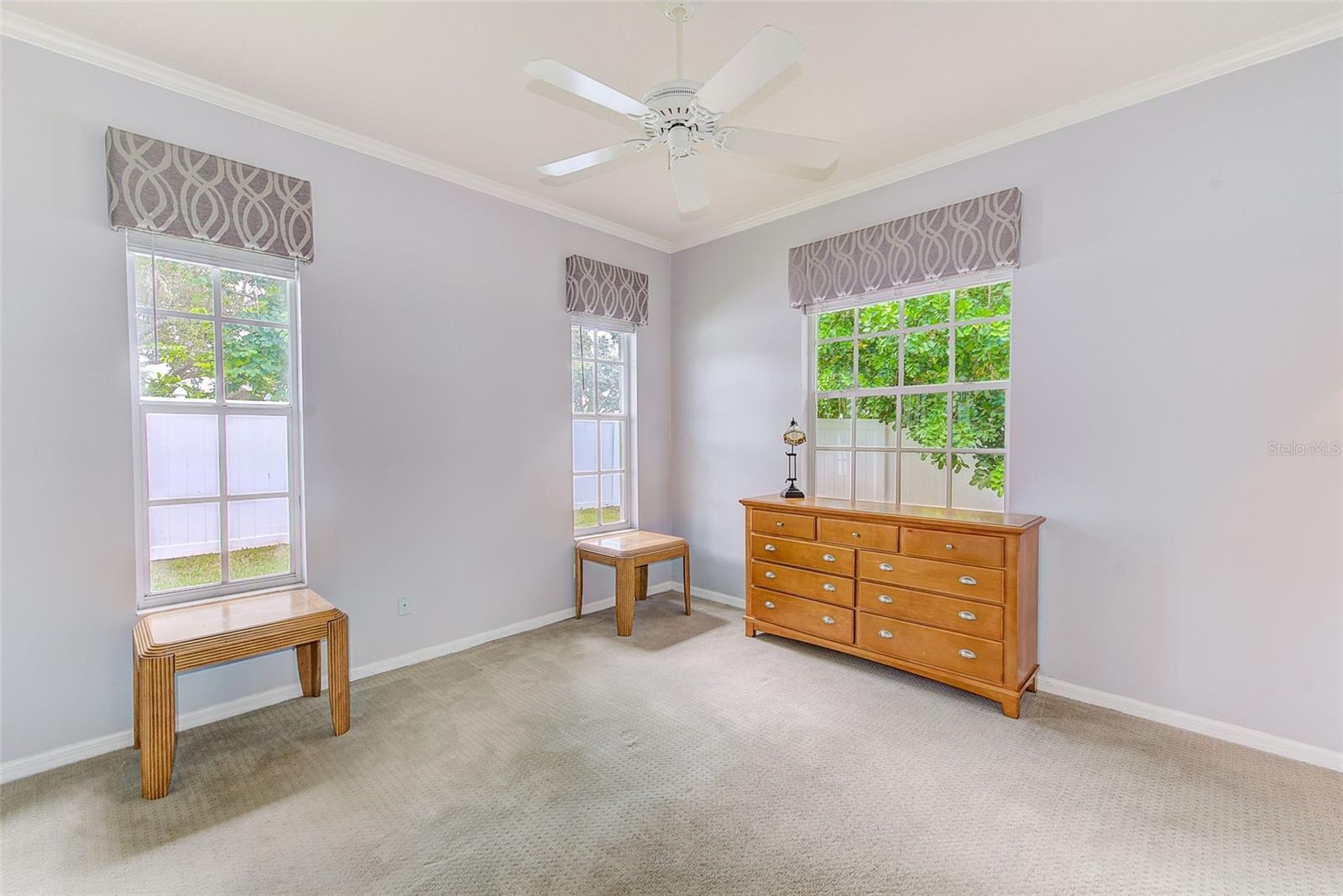 Listing photo id 18 for 13510 Oak Run Court