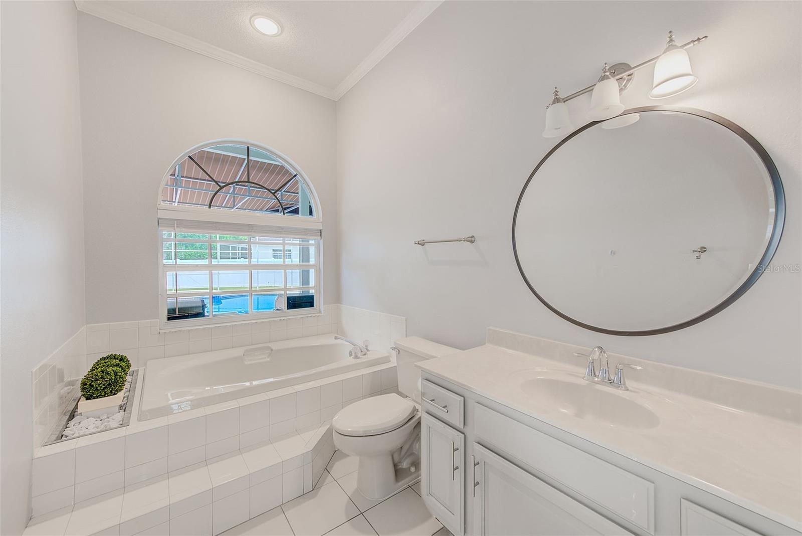 Listing photo id 20 for 13510 Oak Run Court