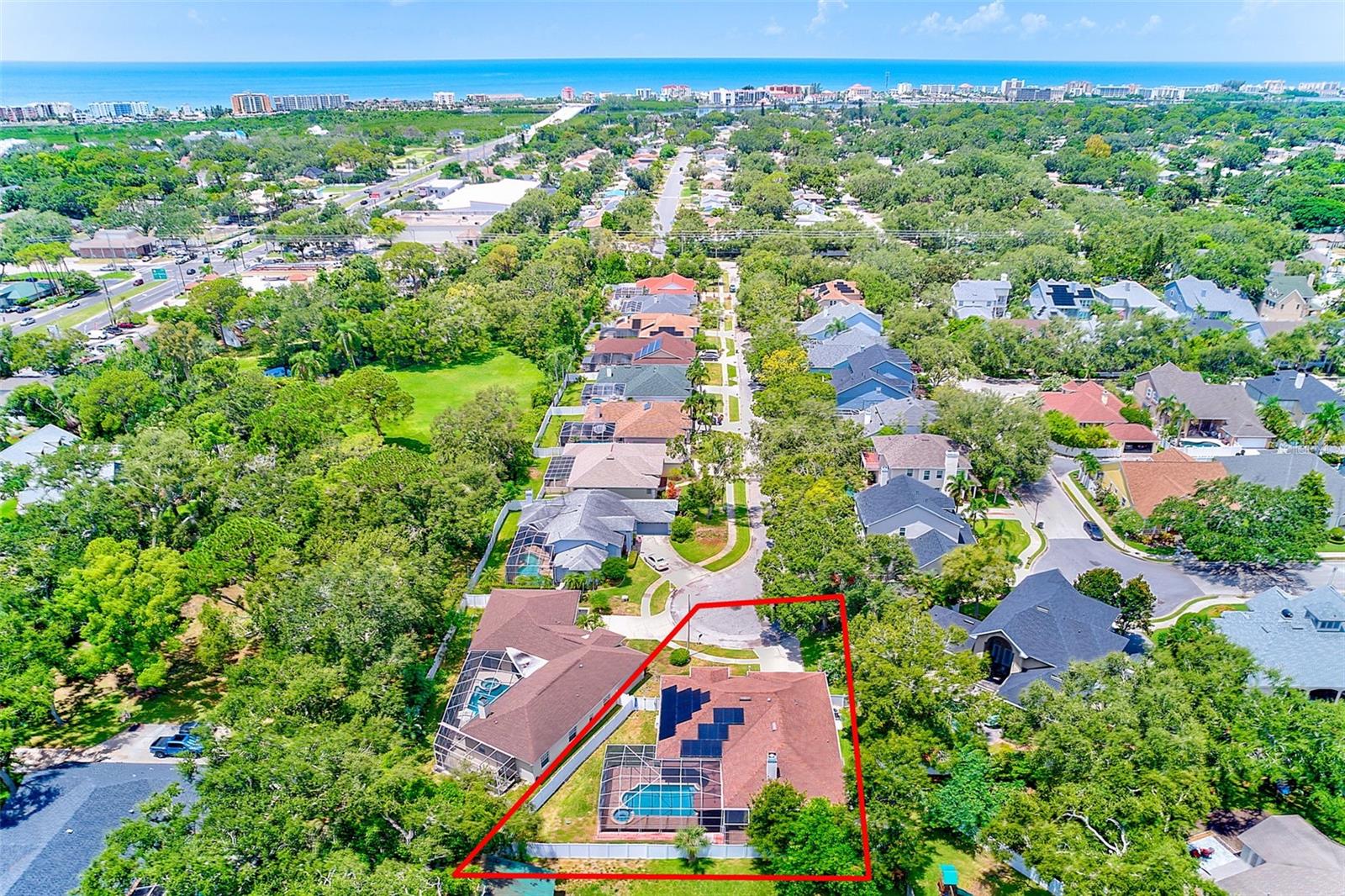 Listing photo id 34 for 13510 Oak Run Court