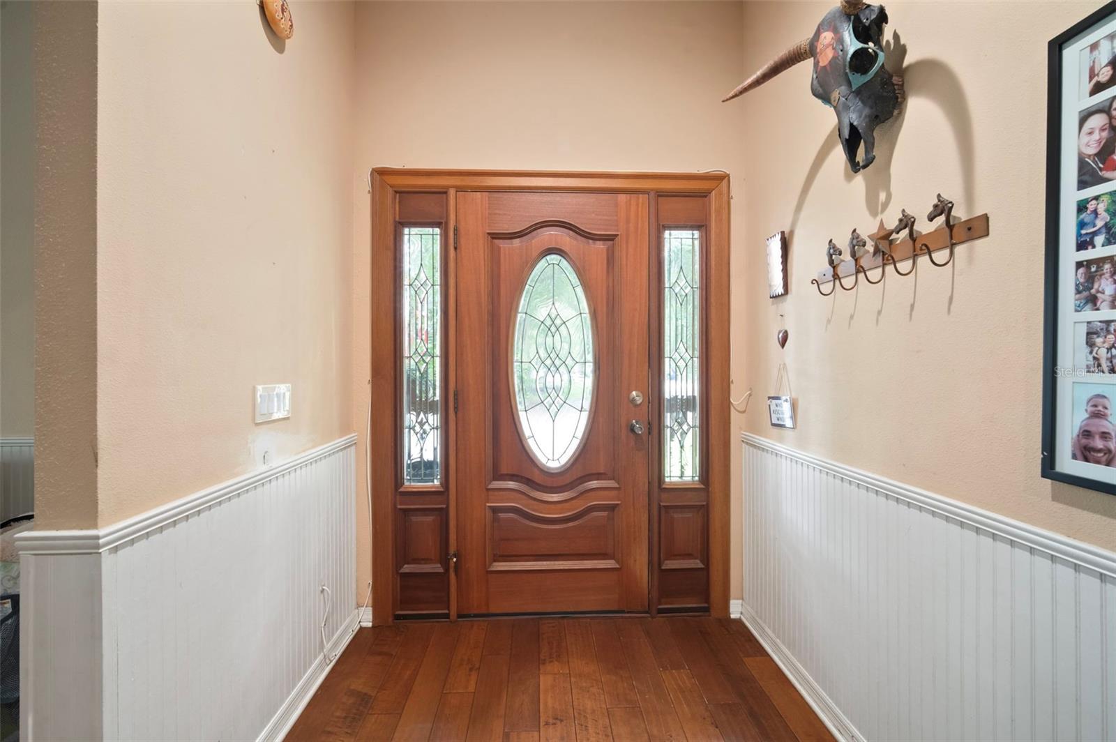 Listing photo id 12 for 1934 Rowland Drive