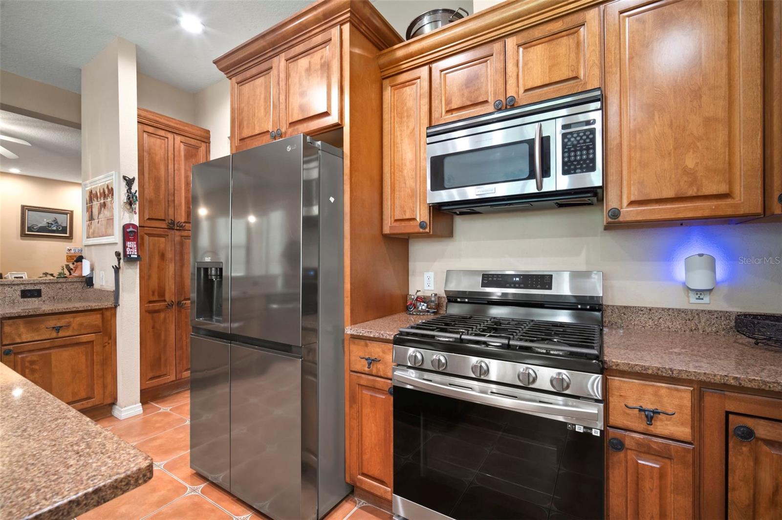 Listing photo id 15 for 1934 Rowland Drive