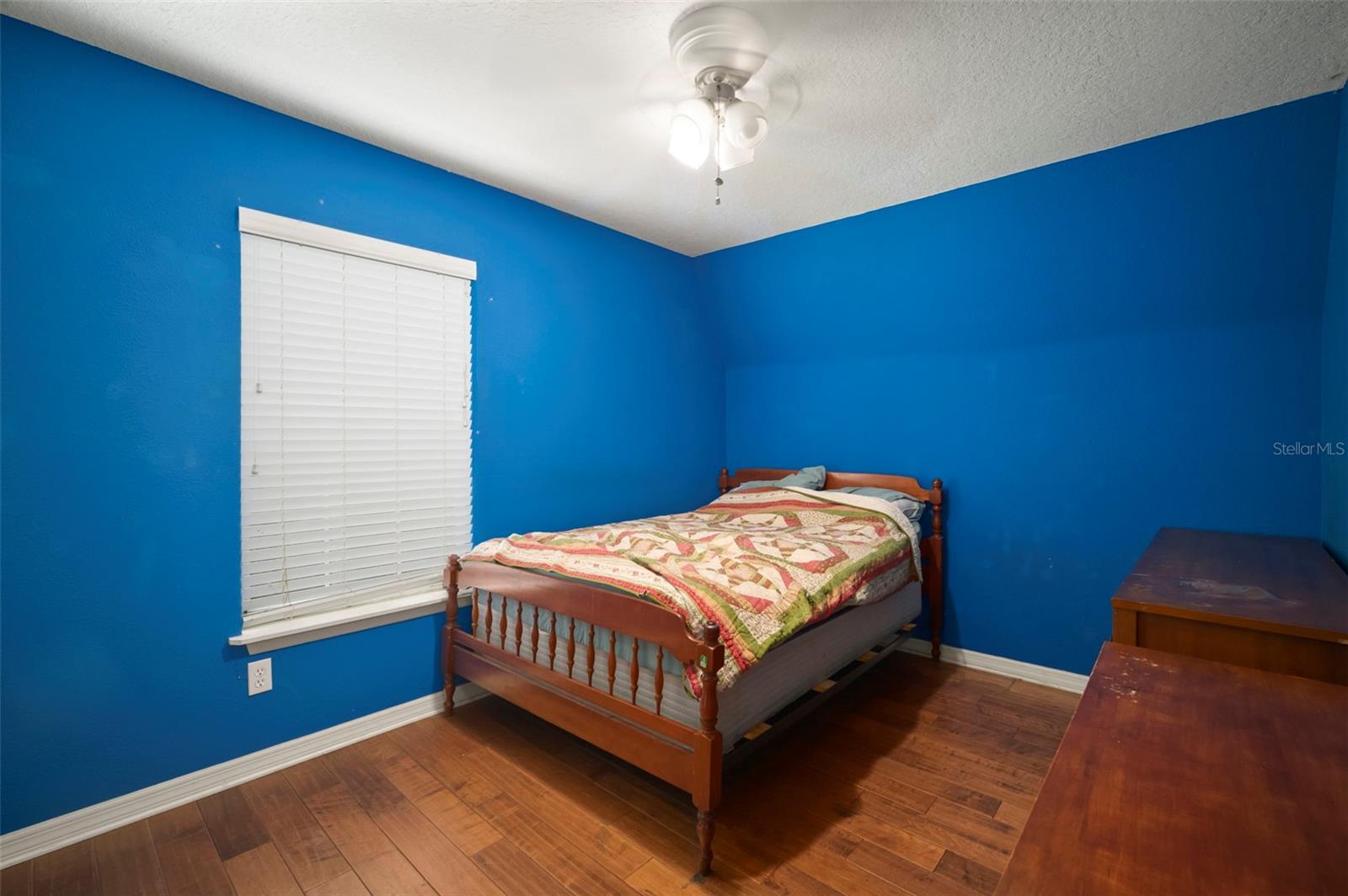 Listing photo id 22 for 1934 Rowland Drive