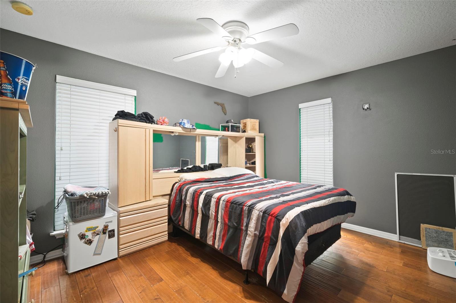 Listing photo id 24 for 1934 Rowland Drive