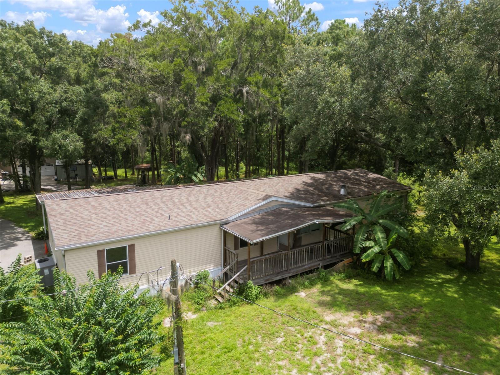 Listing photo id 3 for 1934 Rowland Drive