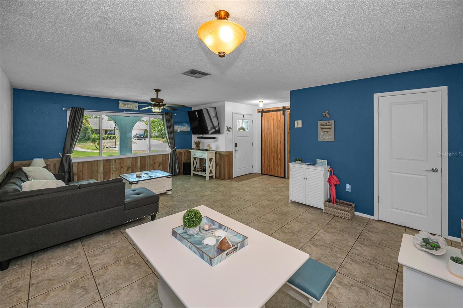 Image 11 of 82 For 505 Whispering Oak Drive