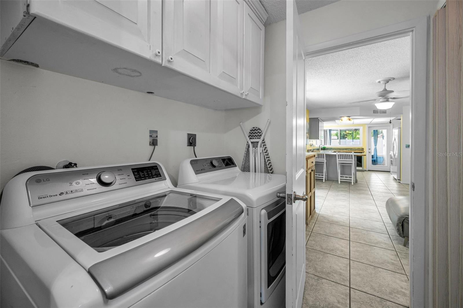 Image 20 of 82 For 505 Whispering Oak Drive