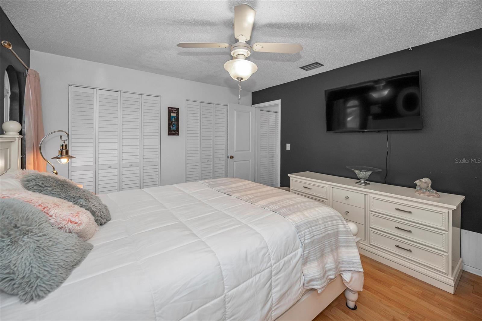 Image 26 of 82 For 505 Whispering Oak Drive
