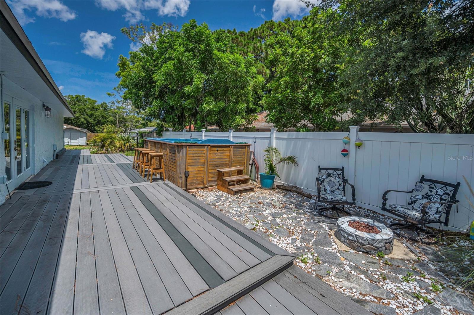 Image 32 of 82 For 505 Whispering Oak Drive