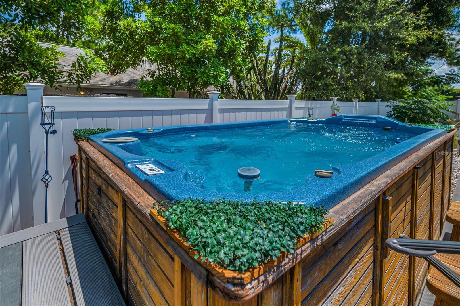 Image 38 of 82 For 505 Whispering Oak Drive