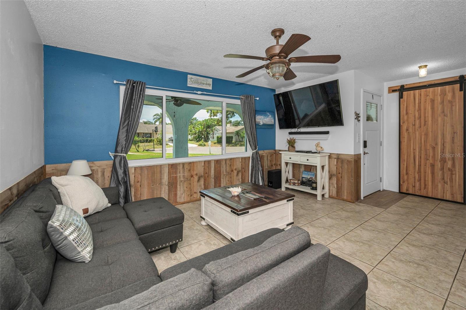 Image 8 of 82 For 505 Whispering Oak Drive