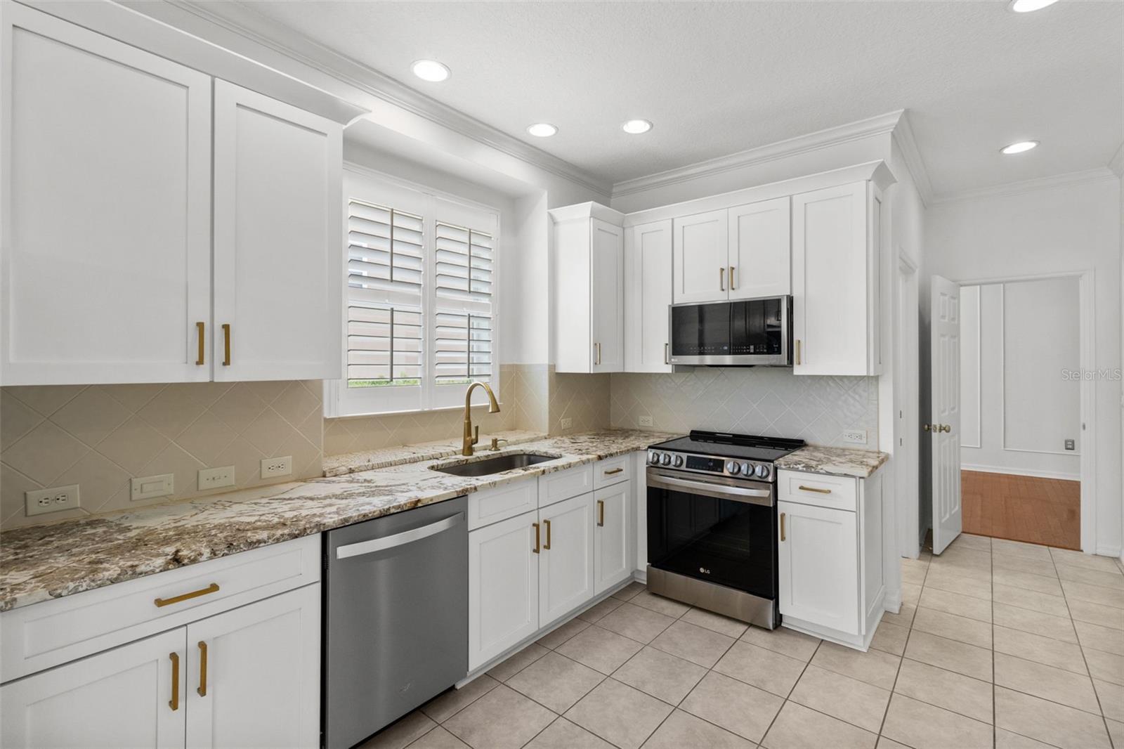 Image 37 of 69 For 10031 Brompton Drive