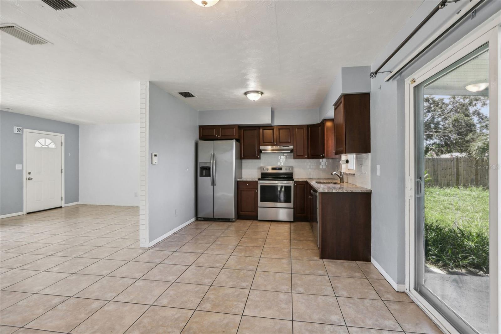 Image 13 of 31 For 992 20th Street Sw