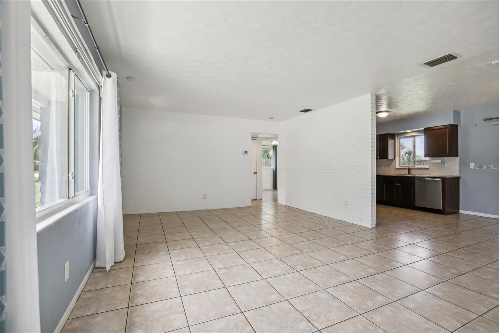 Image 14 of 31 For 992 20th Street Sw