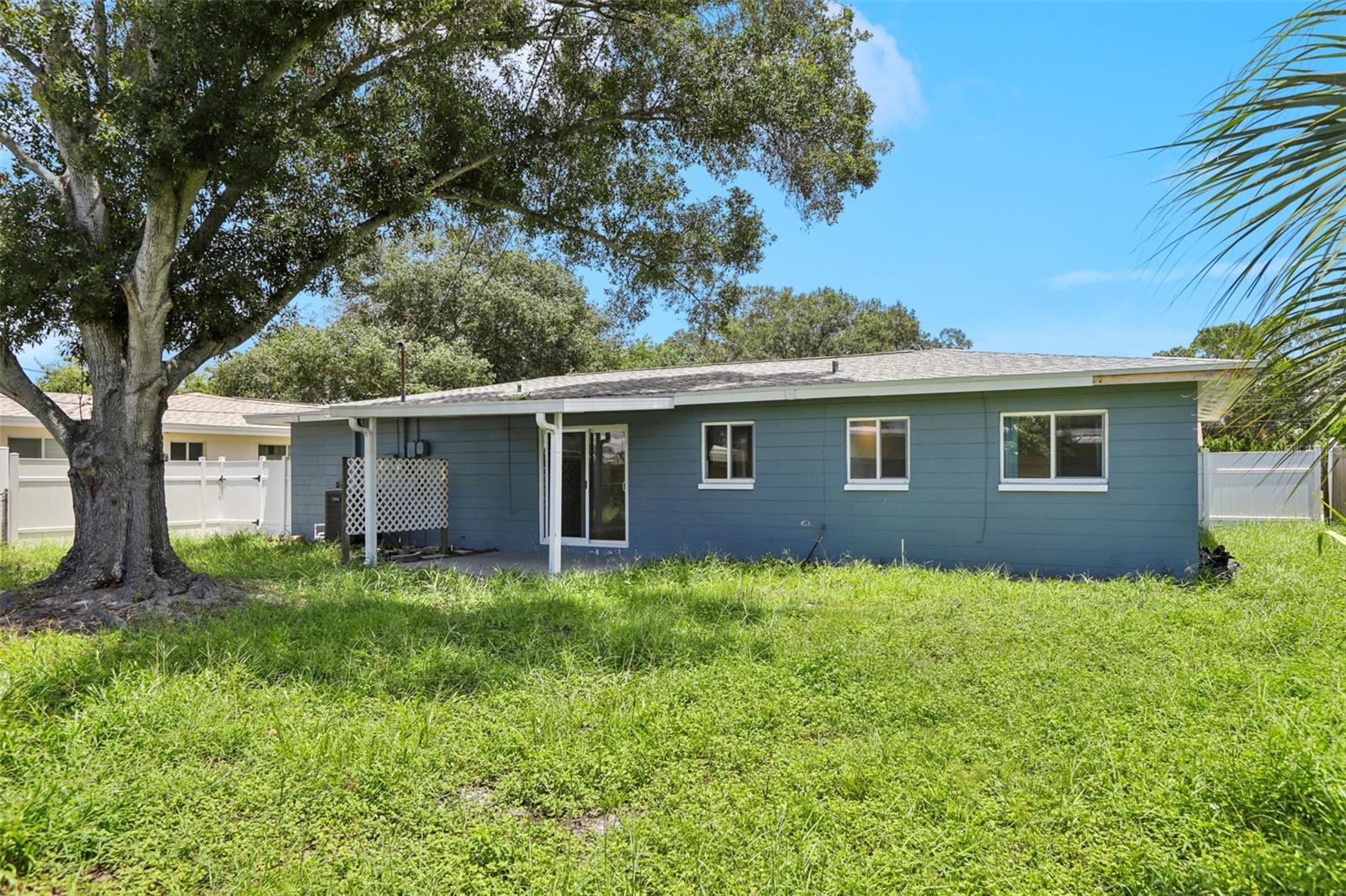 Image 27 of 31 For 992 20th Street Sw
