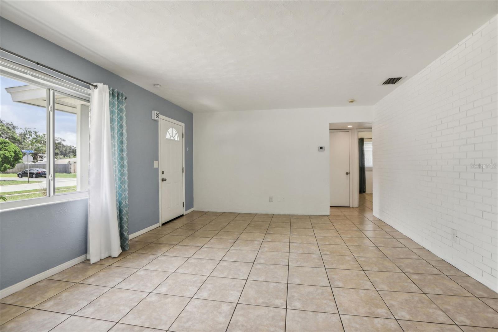 Image 6 of 31 For 992 20th Street Sw