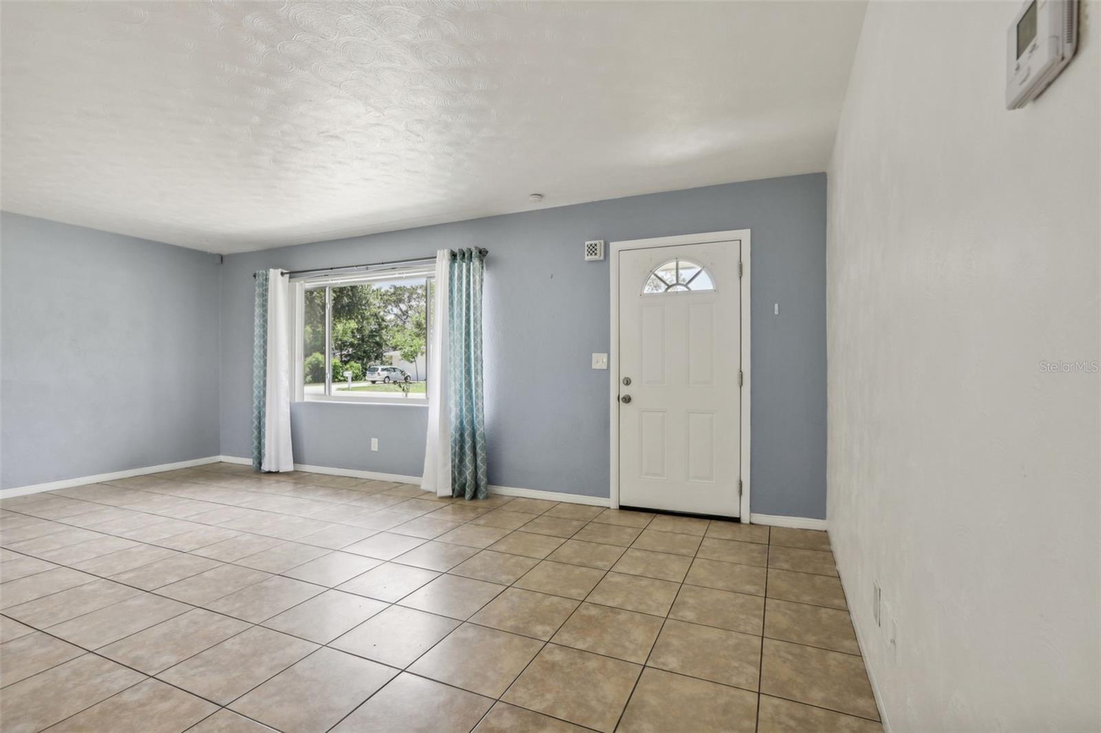 Image 8 of 31 For 992 20th Street Sw