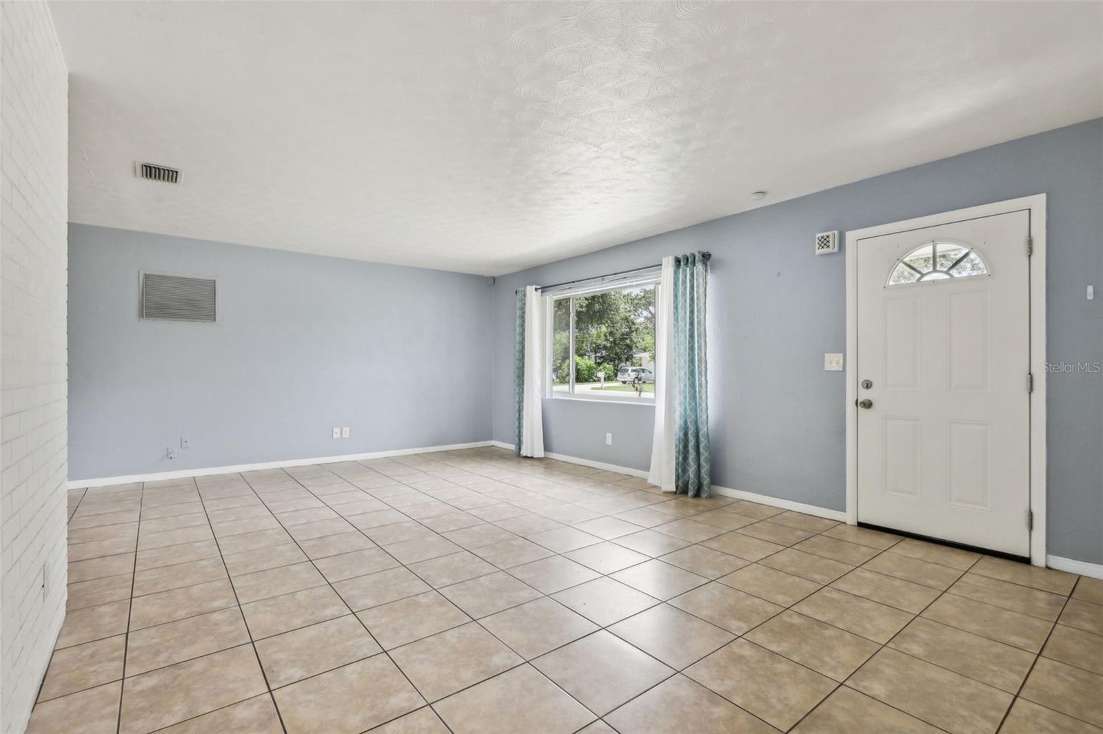 Image 9 of 31 For 992 20th Street Sw