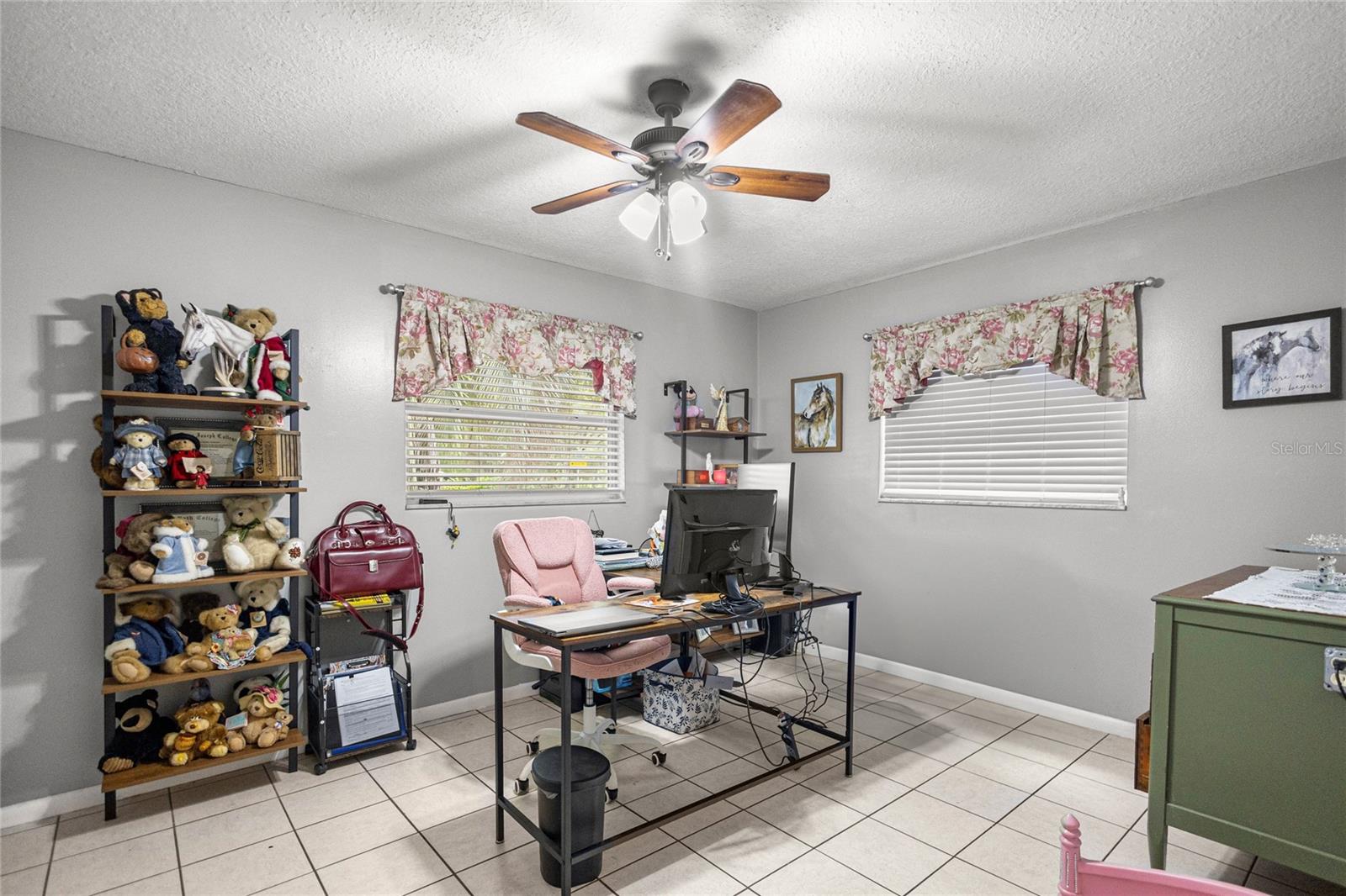Listing photo id 17 for 8546 Fauci Point
