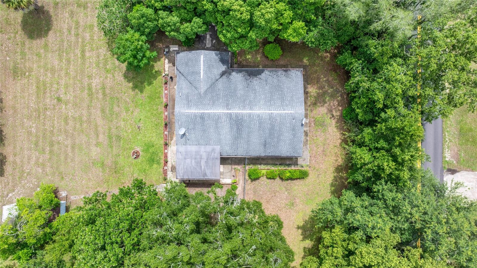 Listing photo id 36 for 8546 Fauci Point