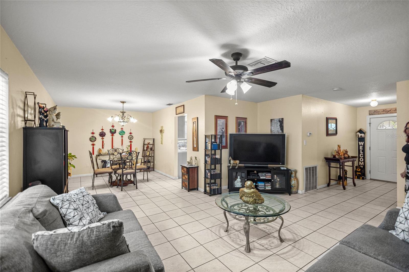 Listing photo id 5 for 8546 Fauci Point