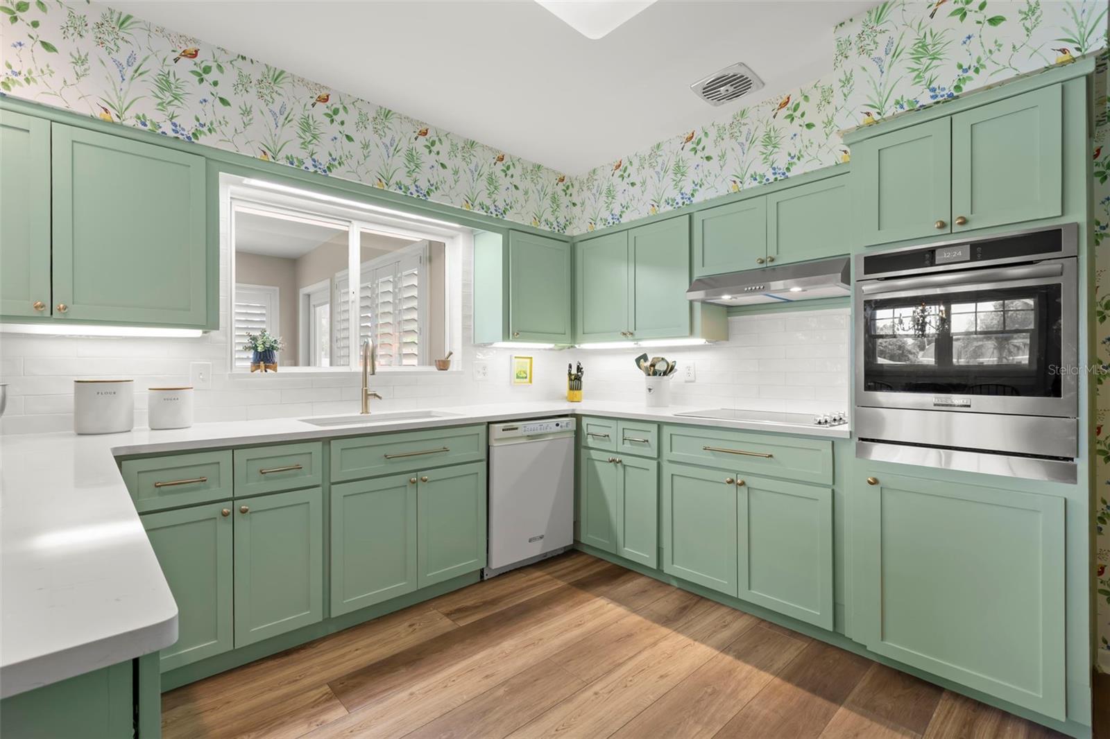Image 15 of 43 For 2077 Magnolia Drive