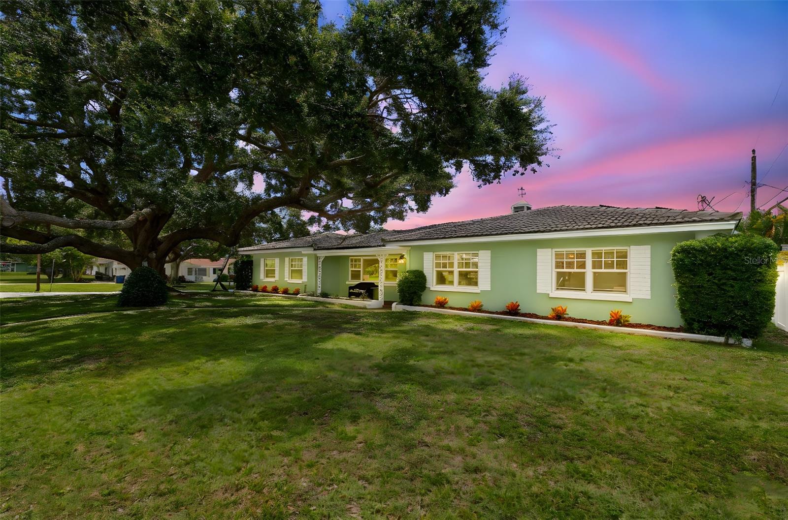 Image 2 of 43 For 2077 Magnolia Drive