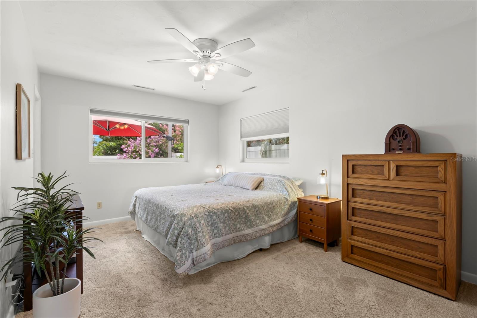Image 31 of 43 For 2077 Magnolia Drive