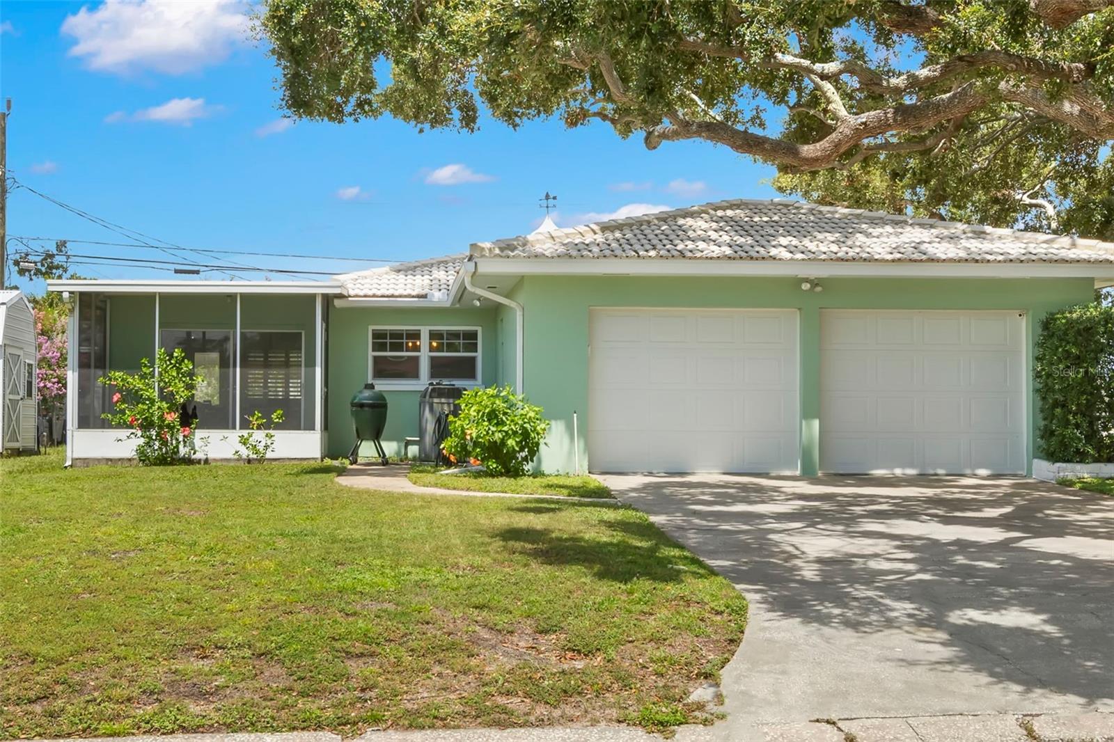 Image 6 of 43 For 2077 Magnolia Drive