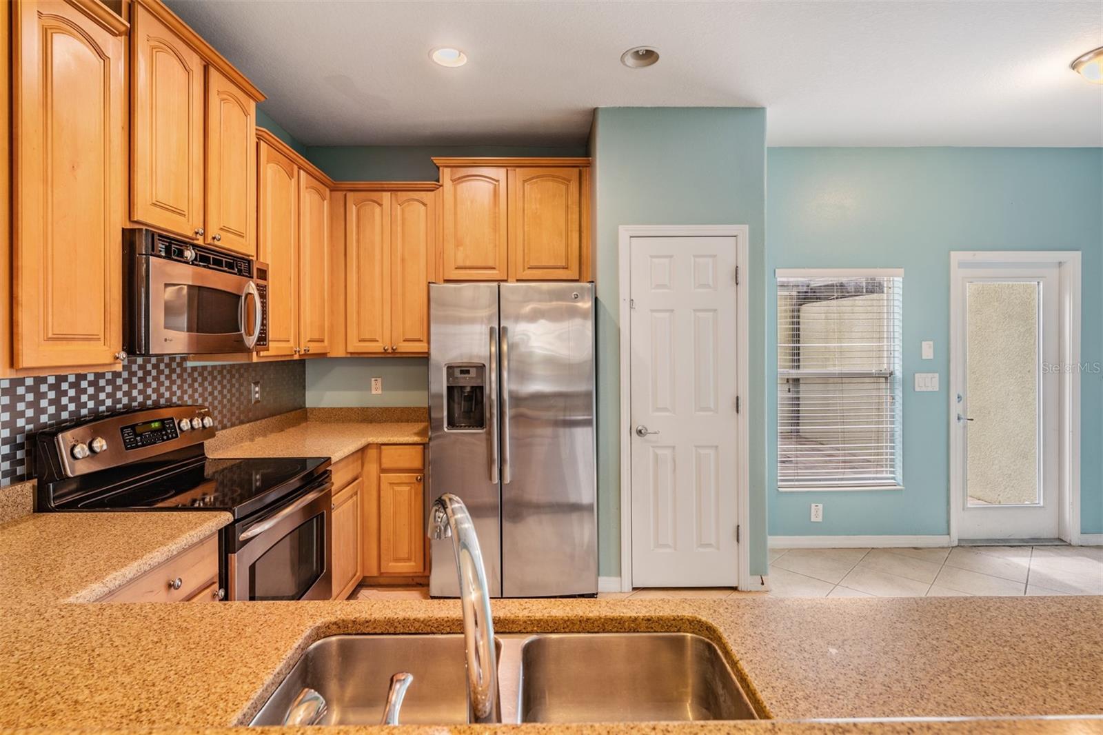 Image 5 of 52 For 14167 Stilton Street