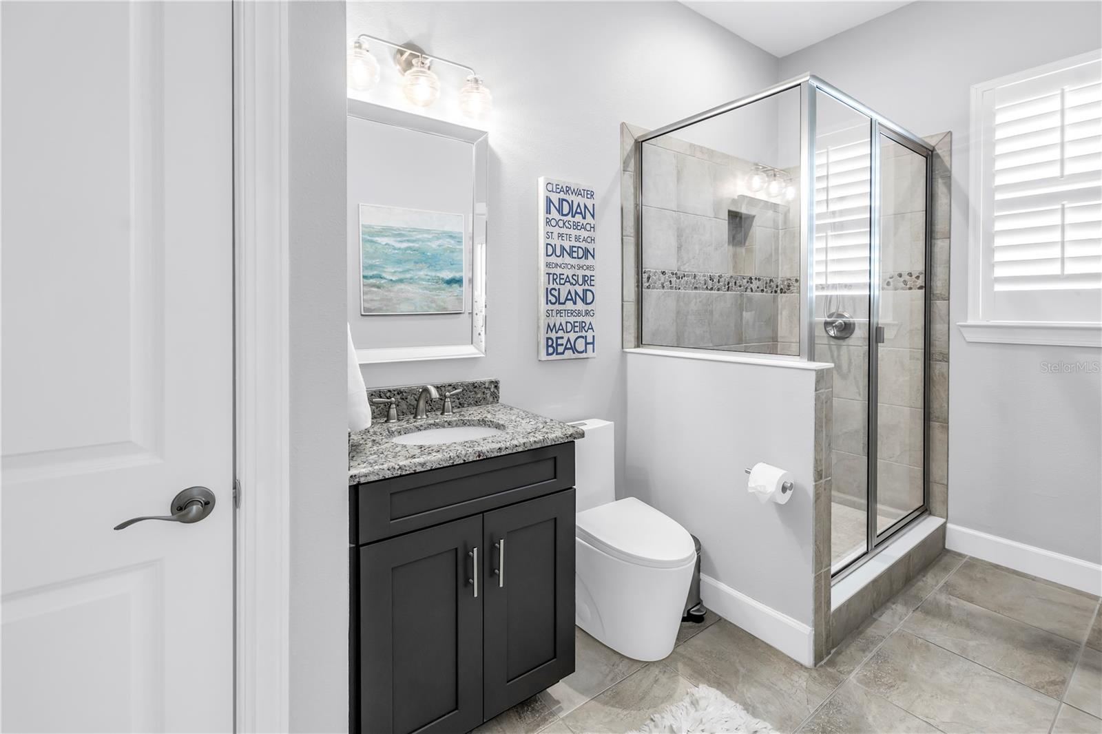 Image 16 of 49 For 6024 Anchorage Way S