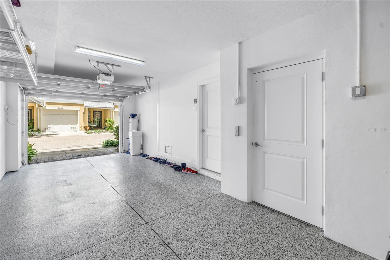Image 40 of 49 For 6024 Anchorage Way S
