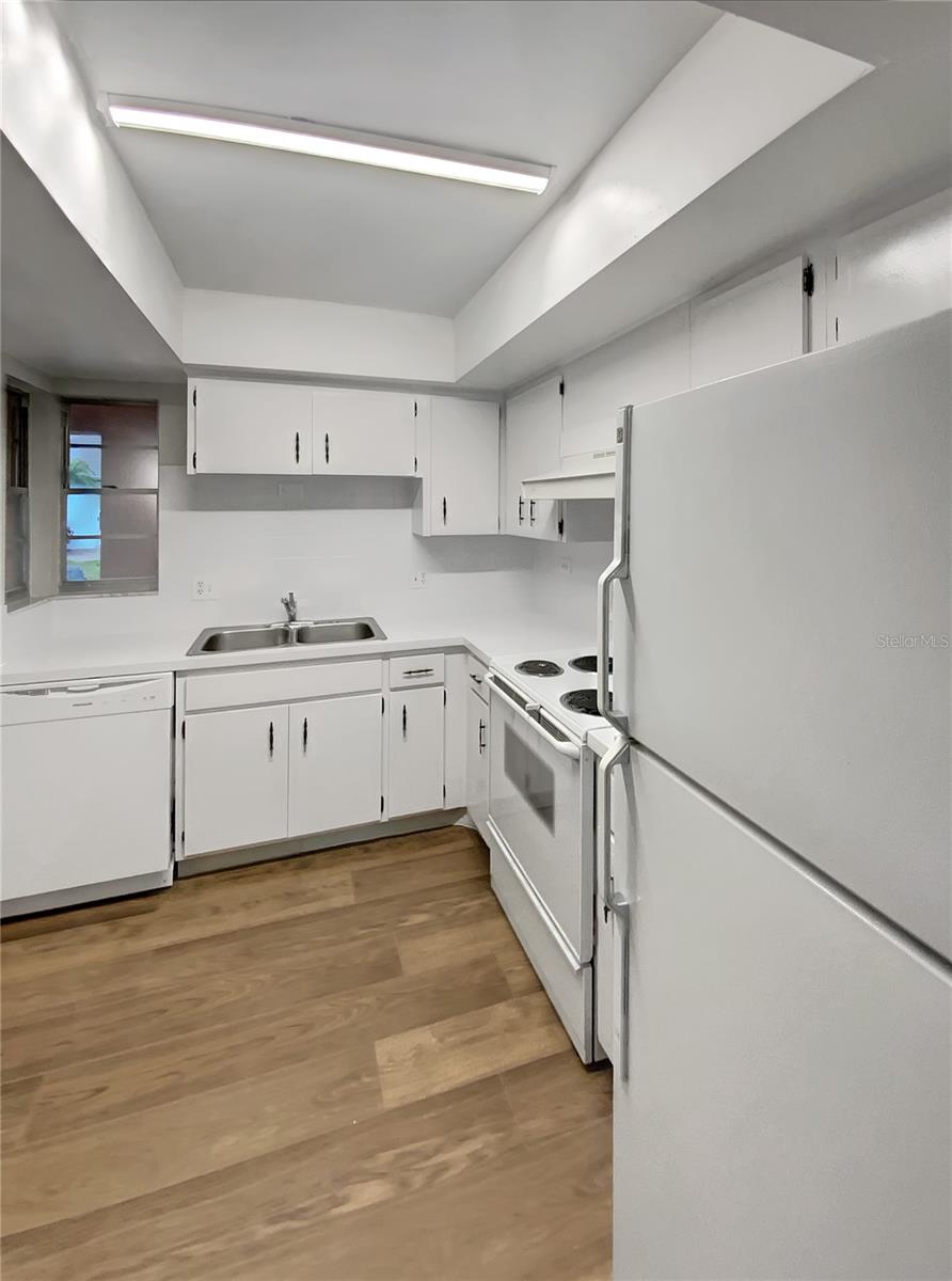 Image 7 of 27 For 8434 Brentwood Road 0